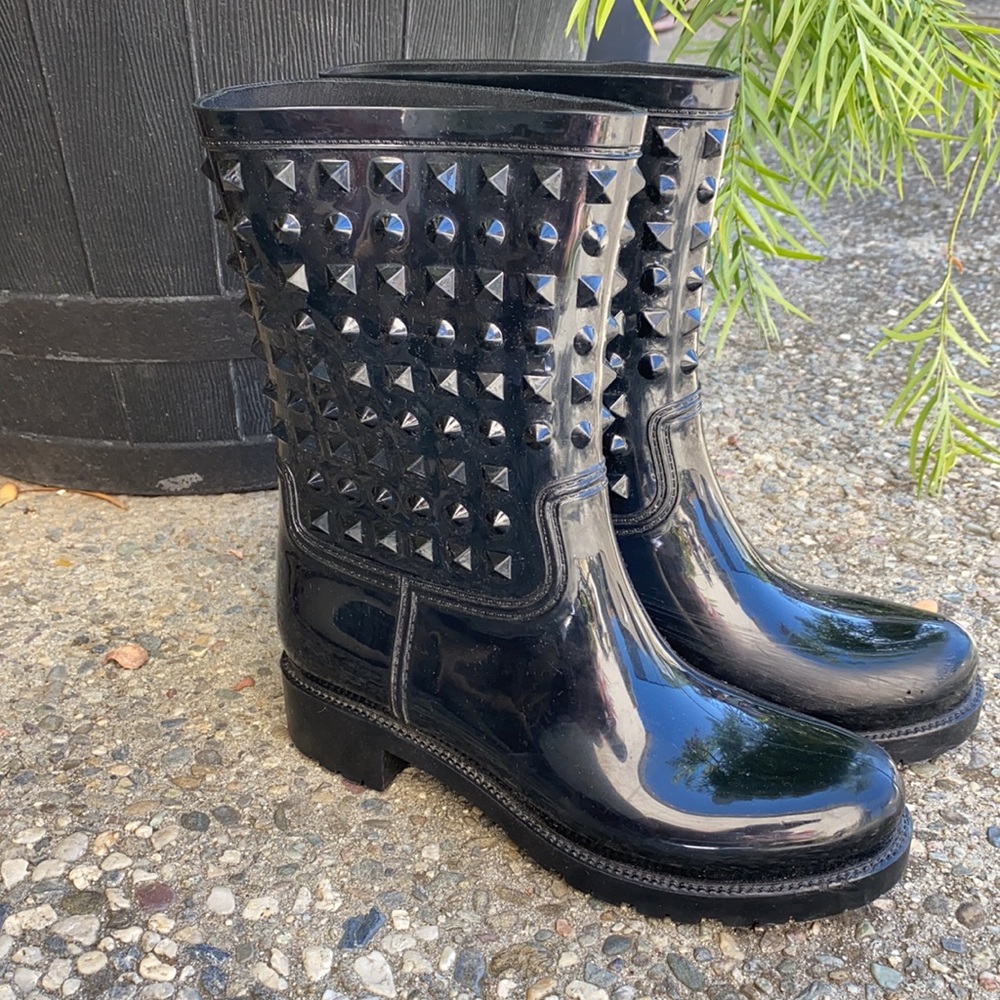 Dirty Laundry Rain Boots with studs